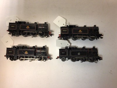 Lot 210 - Hornby 00 gauge locomotives including: Hornby 3 rail EDL17 BR black 69567 (4), Hornby Triang Battle of Britain (fighter command) 21C164, 4-6-2 West Country class Torrington tender locomotive 34031,...