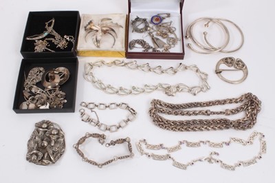 Lot 877 - Group of silver and white metal jewellery including chains, earrings, bracelets etc