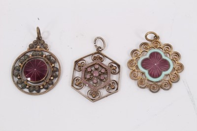 Lot 879 - Victorian silver brooches, banded agate panel brooch, moss agate brooch, cameo, three silver gilt enamelled pendants, rotating silver fob and a silver cased fob watch on chain