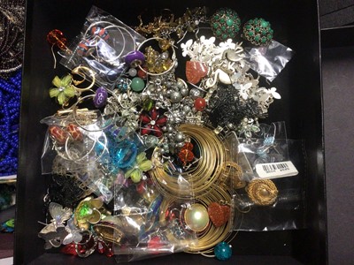 Lot 806 - Large quantity of costume jewellery including various bead necklaces, bracelets, pairs of earrings etc