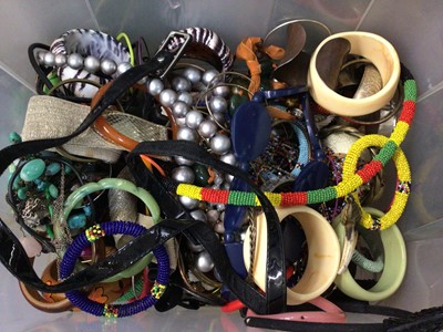 Lot 824 - Box of contemporary costume jewellery including bead necklaces and bangles