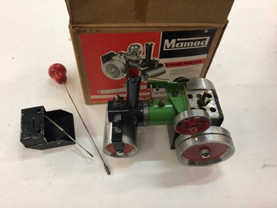 Lot 1939 - Five boxed Mamod model steam rollers