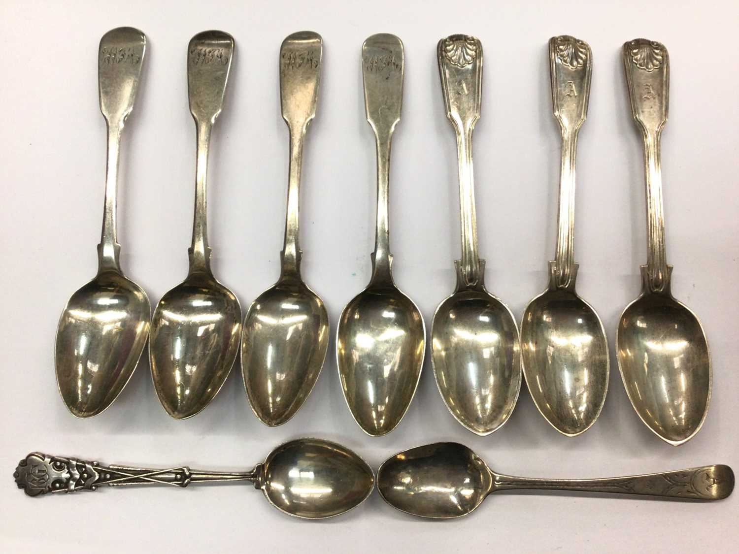 Lot 852 - Nine Georgian and later silver teaspoons,