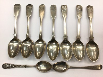 Lot 852 - Nine Georgian and later silver teaspoons, 7ozs