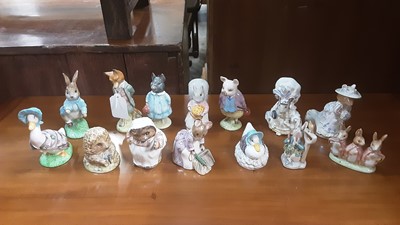 Lot 138 - Collection of Beatrix Potter figures, other items