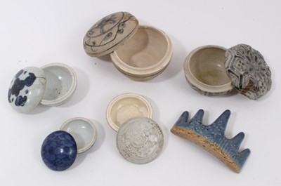 Lot 136 - Five Chinese porcelain boxes and a brush rest