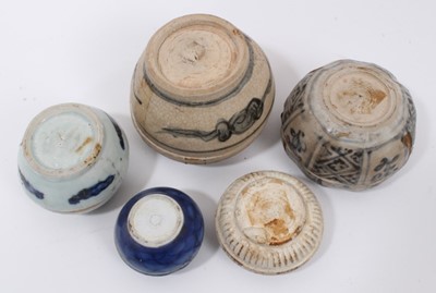 Lot 136 - Five Chinese porcelain boxes and a brush rest