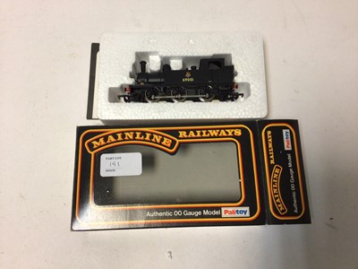 Lot 191 - Mainline OO gauge locomotives including 0-6-0 BR black Early Emblem 2251 Class Collect tender locomotive 2213, boxed 37-059, BR maroon Warship Class 'Hermes' Type 4 B-B Diesel Hydraulic locomtive,...