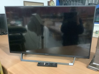 Lot 1 - Sony Bravia 40" Smart TV with remote control