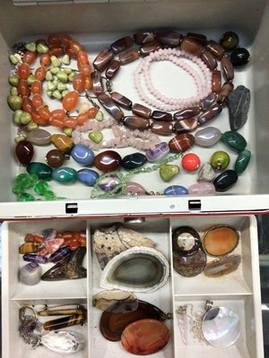 Lot 819 - Semi precious gem stone necklaces, pendants, brooches, loose stones and beads