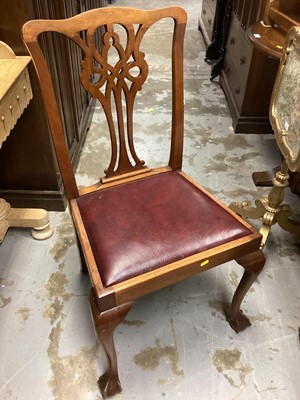 Lot 1080 - 1920's mahogany extending dining table with one extra leaf on carved cabriole legs with claw and ball feet, opening to 185cm x 107.5cm, together with a set of four matching dining chairs with pierc...