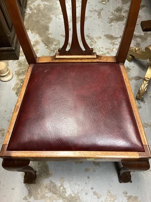 Lot 1080 - 1920's mahogany extending dining table with one extra leaf on carved cabriole legs with claw and ball feet, opening to 185cm x 107.5cm, together with a set of four matching dining chairs with pierc...