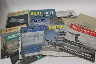 Lot 1422 - Collection of flying booklets, air craft manuals etc