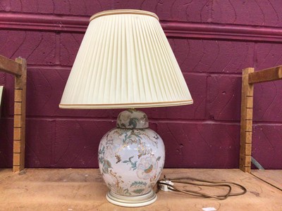 Lot 680 - Floral pattern ginger jar style base table lamp, with pleated shade, cable and plug