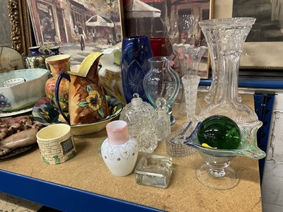 Lot 193 - Collection of ceramics and glass