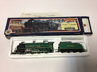 Lot 242 - Bachmann OO gauge locomotives including Southwest Class 170 2 Car Turbostar DMU , boxed 32-452, BR lined black Early Emblem weathered 2-6-0 N Class tender locomotive 31844, boxed 32-156, LNER black...