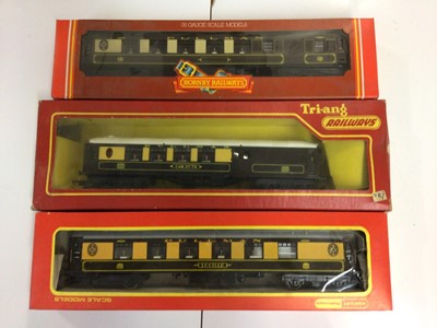 Lot 244 - Hornby &Triang OO gauge Pullman carriages (17)