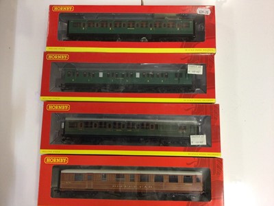 Lot 250 - Hornby OO gauge mixed lot of SR & LNER coaches (24)