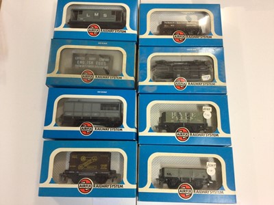 Lot 263 - Airfix & GMR Airfix OO gauge rolling stock, vans and wagons (19)