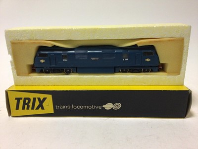 Lot 268 - Trix OO gauge BR blue Warship Class 42 'Spartan' diesel D844, boxed and Trix BR green Footplateman Construction Kit Warship Class diesel with motor 'Vangaurd' D801, boxed No.2120 (Not Constructed)...