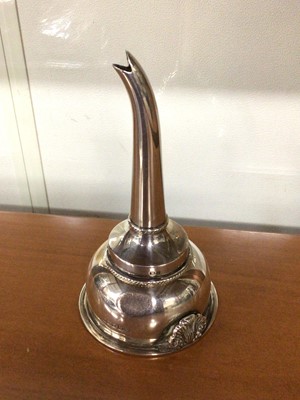 Lot 874 - Silver wine funnel with shell-form thumbpiece (Birmingham 1988)