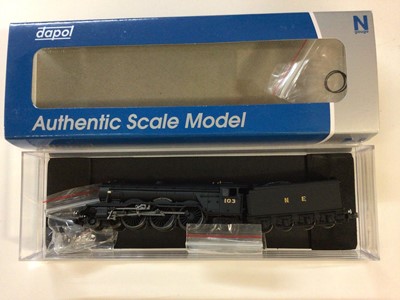 Lot 333 - Dapol N gauge locomotives including NE wartime black Class A10 4-6-2 "Flying Scotsman" tender locomotive 103, boxed 25-011-002 and BR black Early Emblem 0-6-0 Class Q1 tender locomotive 33016, boxe...