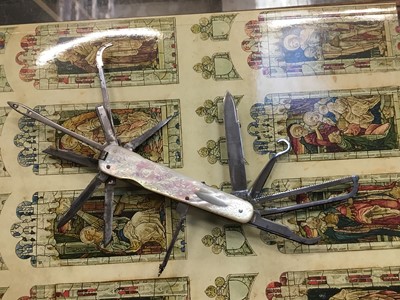 Lot 894 - Three 19th century pen knives