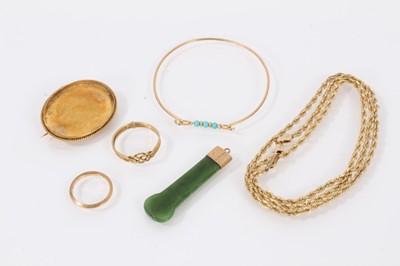 Lot 421 - Gold mounted green nephrite pendant, 18ct gold oval brooch mount, 22ct gold wedding ring, yellow metal knot ring, yellow metal bangle and a rope twist chain