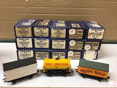 Lot 291 - Hornby Duplo OO gauge D1, D2 & SD6 type rolling stock including refrigerated and ventilated vans, tank, coal, mineral & open wagons, blue boxes (27 total)