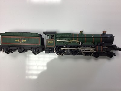 Lot 95 - Hornby Duplo BR lined green 4-6-0 "Denbigh Castle" tender locomotive 7032, boxed 2220