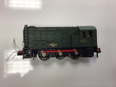 Lot 97 - Hornby Duplo 3 rail BR green Co-Bo diesel electric locomotive D 5713, boxed 3233 and BR green 2 rail diesel electric shunting locomotive D3302, boxed 2231 (2)