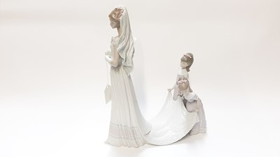 Lot 1167 - Impressive Lladro porcelain figure group of a Bride and two Bridesmaids, 35cm high, 28cm wide