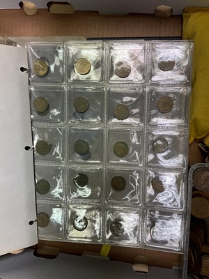 Lot 171 - G.B. - Mixed coinage to include a folder containing some pre 1947 silver, Royal Mint silver proof Crowns 1972, 1977, 1981 & other issues