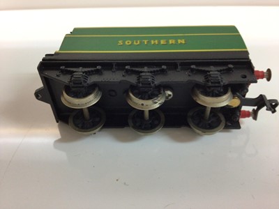 Lot 103 - Railway OO gauge unboxed selection of tender locomotives including Wrenn SR 'Sir Keith Park' 21c153, SR 'Lyme Regis' 21C109, Bachmann 4-6-2 'North Eastern' 60147 and Hornby 4-6-2 'Sir Nigel Gresley...