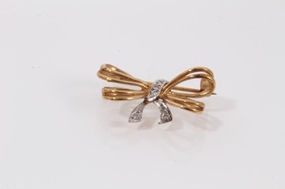 Lot 436 - 9ct gold bow brooch together with a pair of opal and sapphire cluster earrings and a pair of sapphire stud earrings