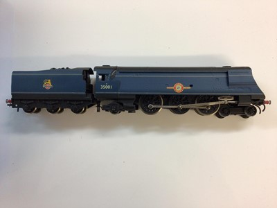 Lot 313 - Wrenn OO gauge unboxed  tender locomotives including BR blue Early Emblem 4-6-2 Lamport & Holt Line Merchant Navy Class 35026, BR blue Early Emblem 4-6-2 Channel Packet Merchant Navy Class 35001 an...