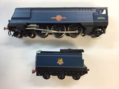 Lot 313 - Wrenn OO gauge unboxed  tender locomotives including BR blue Early Emblem 4-6-2 Lamport & Holt Line Merchant Navy Class 35026, BR blue Early Emblem 4-6-2 Channel Packet Merchant Navy Class 35001 an...