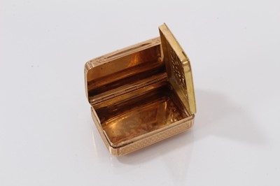 Lot 537 - Gold vinaigrette