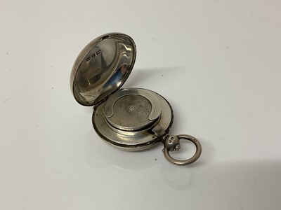 Lot 48 - Victorian silver sovereign case of circular form (Birmingham 1898), maker Deakin & Francis, 3.5cm in diameter, all at 1.1ozs