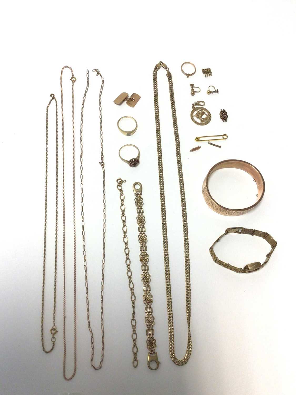 Lot 24 - Group of 9ct gold jewellery