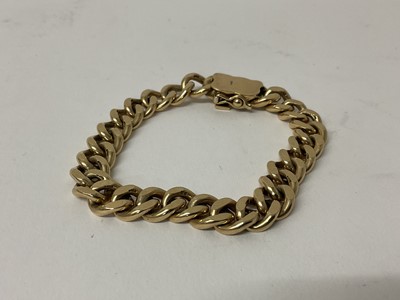 Lot 81 - 9ct yellow gold curb link bracelet