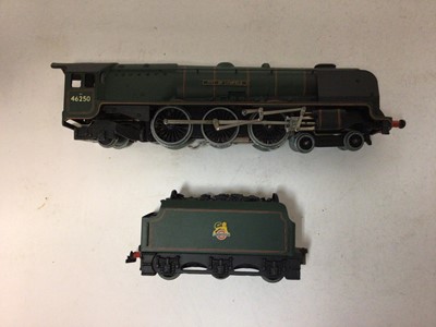 Lot 106 - Hornby Dublo OO unboxed selection City of Lichfield 4-6-2, Hereford 4-6-2, Co-Bo diesel-electric locomotive plus Hornby 3 rail LMS 6917 2-6-0 locomotive