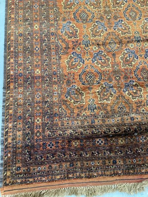 Lot 1518 - Good quality Turkoman Beshir silk pile carpet