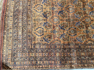Lot 1518 - Good quality Turkoman Beshir silk pile carpet