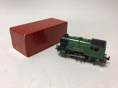 Lot 113 - Trix OO gauge 3 rail London Transport Tube 19 (repainted) and NE lined green 0-4-0  locomotive 9000 both in boxes together with two Trix 3 rail 0-6-2 tank locomotives and 0-6-0 2 rail tank locomoti...