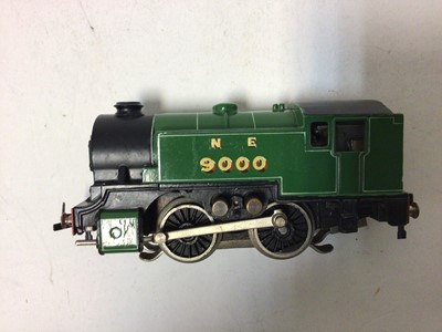 Lot 113 - Trix OO gauge 3 rail London Transport Tube 19 (repainted) and NE lined green 0-4-0  locomotive 9000 both in boxes together with two Trix 3 rail 0-6-2 tank locomotives and 0-6-0 2 rail tank locomoti...