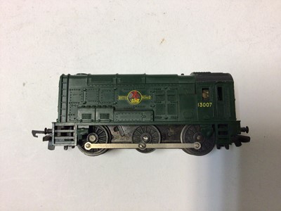 Lot 114 - Triang TT gauge locomotives including BR green 0-6-0 Diesel Shunter 13007, boxed T95, BR black 0-6-0 Tank locomotive, boxed T90 and one other lined green 4-6-2Britainnia Class 'Boadicea' 70036, box...