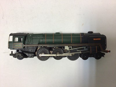 Lot 114 - Triang TT gauge locomotives including BR green 0-6-0 Diesel Shunter 13007, boxed T95, BR black 0-6-0 Tank locomotive, boxed T90 and one other lined green 4-6-2Britainnia Class 'Boadicea' 70036, box...
