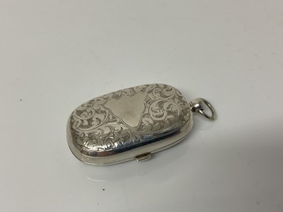 Lot 37 - Edwardian silver double sovereign case with engraved foliate decoration, (Birmingham 1908), maker William Hair Haseler, 6cm in overall length, all at 1oz