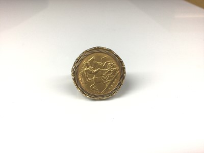 Lot 142 - Edward VII gold half sovereign, 1907, in 9ct gold ring mount